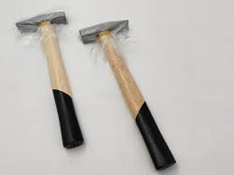 IMPA 612612 - CHIPPING HAMMER 500GR
